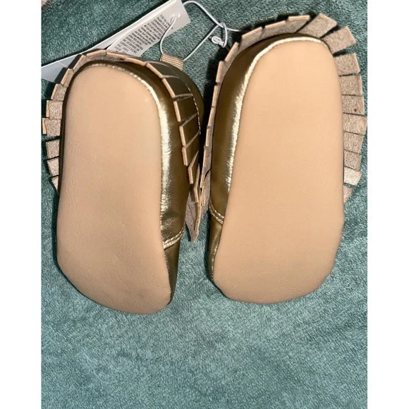 Old Navy Girl Gold Moccasins - Picture 2 of 3
